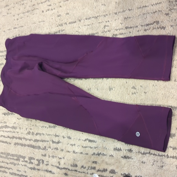 Lululemon Pace Rival Crop (22") Darkest Magenta - Picture 12 of 15